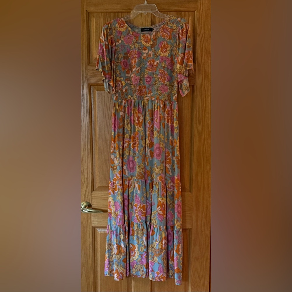 Chic Floral Maxi Dress in Pink and Orange